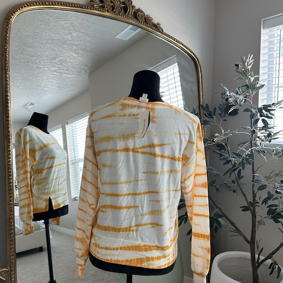 EVEREVE Sydney Tie Dye Pullover - Picture 3 of 4
